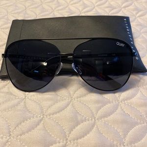 New, never been worn oversized aviator Quay Australia sunglasses